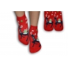 Červené ponožky s veselým obrázkom jeleňa