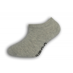 IBA 24-27! Sivé kotníkové ponožky s nápisom