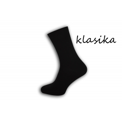 Klasické čierne vysoké ponožky s jemným lemom pre muža