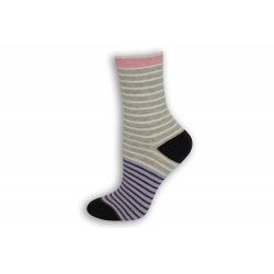 Pásikavé sivo-fialové dámske ponožky