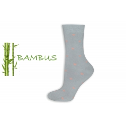 Sivé srdiečkové bambusové ponožky.