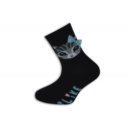Čierne detské ponožky s mačičkou.