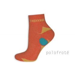 Turistické oranžové polofroté ponožky.